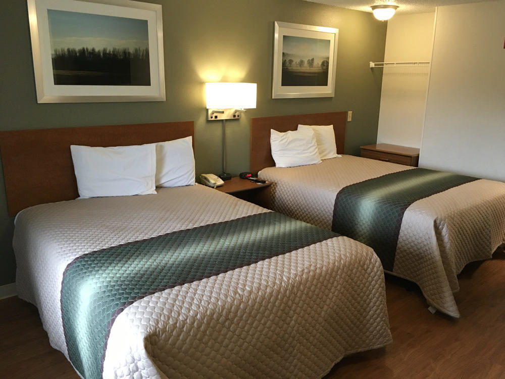 โฮมทาวน์ สตูดิโอ ออร์แลนโด - แคสเซลเบอรี Motel คาสเซลเบอร์รี่ ภายนอก รูปภาพ